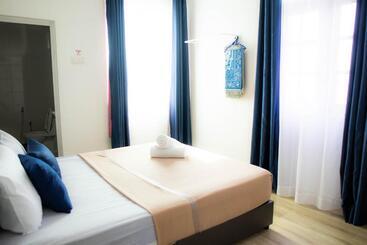 هاستل Sura Inn