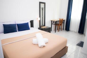 هاستل Sura Inn