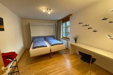 تختخواب و صبحانه Atelier 67
