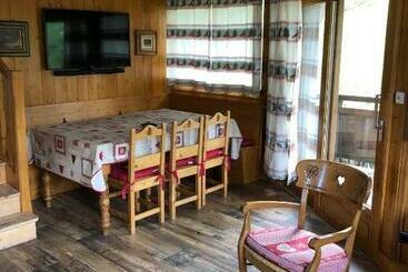 Chalets De Julie