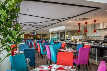هتل Astana Wing  Riverside Majestic