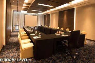 هتل Astana Wing Riverside Majestic