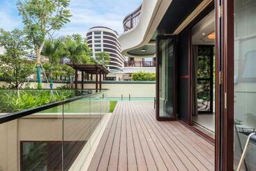 هتل Haitangbay Loosen Coast Resort Villas