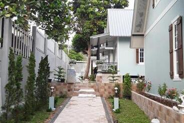هتل Sky Cottage Bungalow