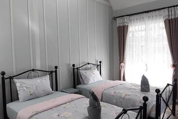 هتل Sky Cottage Bungalow