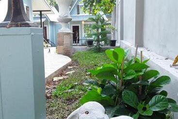 هتل Sky Cottage Bungalow
