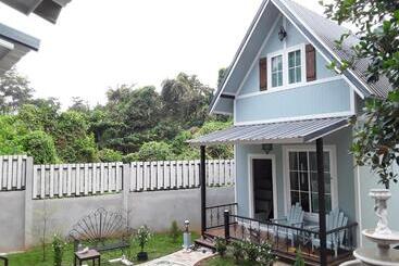 هتل Sky Cottage Bungalow