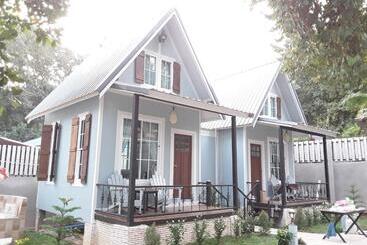 هتل Sky Cottage Bungalow
