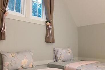 هتل Sky Cottage Bungalow