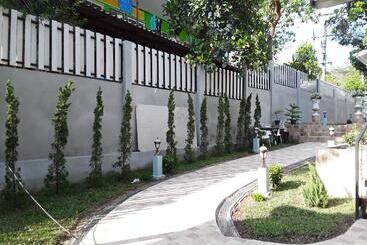 هتل Sky Cottage Bungalow
