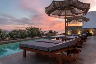 هتل Trinity Mykonos   Beachfront Villa