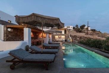 هتل Trinity Mykonos   Beachfront Villa