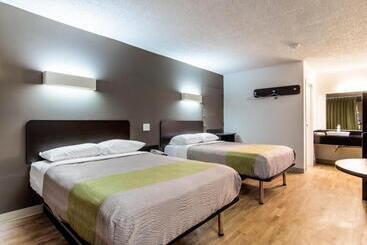 فندق Studio 6 Lagrange
