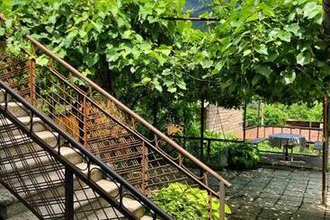 پانسیون Achela S Guesthouse