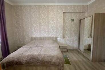 پانسیون Achela S Guesthouse