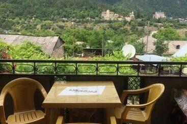 پانسیون Achela S Guesthouse