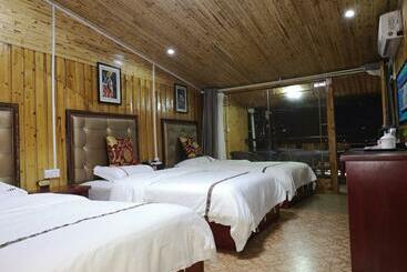 پانسیون Jiuqi Guest House