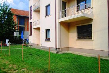 پانسیون Niš Apartman