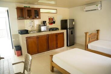 پانسیون Rocky Cay Lodging