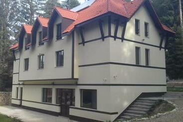 پانسیون Villa Eva