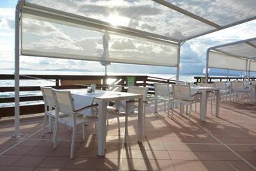 هتل Golfo Del Sole