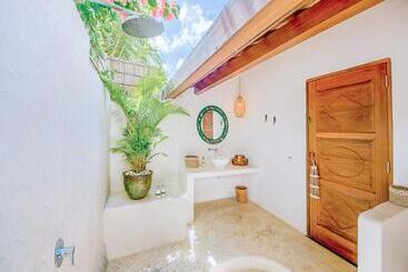 هتل Mule Malu Tropical Stay
