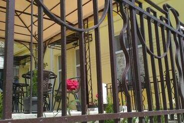 پانسیون Guest House Gurkov