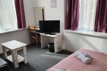 پانسیون Guest House Gurkov