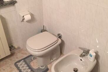 پانسیون Airport Rooms Orio