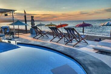 ペンション Bahari Beach Amed