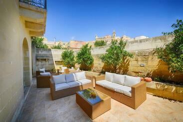 Casa Gemelli Boutique Guesthouse - Victoria - Isla de Gozo