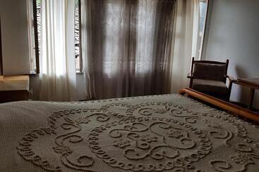 پانسیون Eva Guesthouse