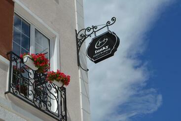 پانسیون Funky Guest House & Adventures