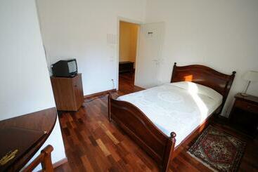 پانسیون Guest House Domus Urbino
