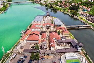 پانسیون Guesthouse Ušće