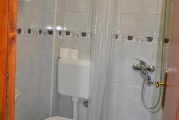 پانسیون Guesthouse Ušće