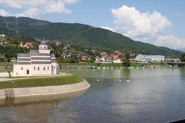 پانسیون Guesthouse Ušće