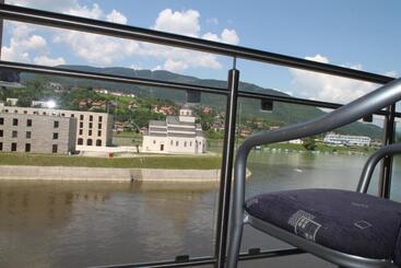 پانسیون Guesthouse Ušće