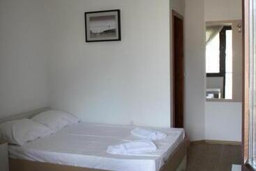 پانسیون Guesthouse Ušće