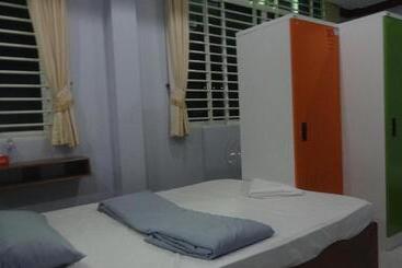 پانسیون Kampongbay Makeng Ii Guesthouse