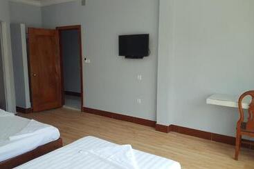پانسیون Kampongbay Makeng Ii Guesthouse