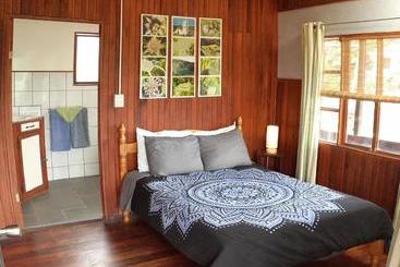 פנסיון Montaña Linda Guest House Orosi