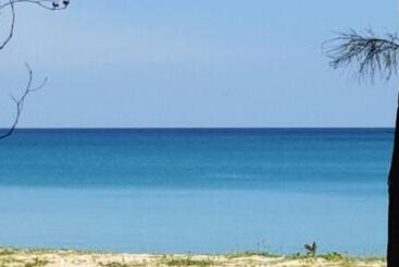 پانسیون Naiyang Seaview Place Resort