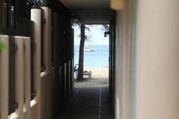 پانسیون Naiyang Seaview Place Resort
