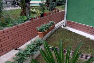 پانسیون Sister's Warm Guest House