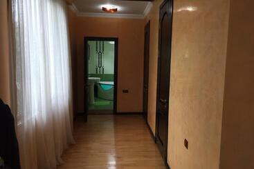 پانسیون Sister's Warm Guest House