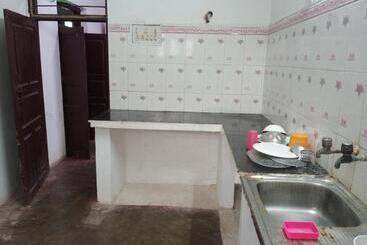 پانسیون Vacation Home Stay