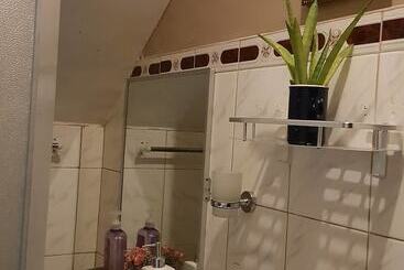 هاستل Center Parkway Pension House