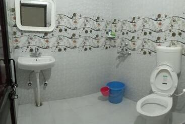 هاستل Gaurav Guest House