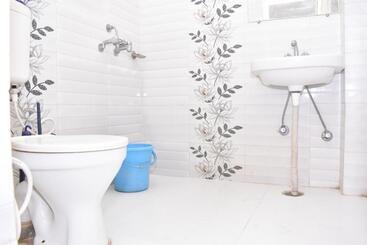 هاستل Gaurav Guest House